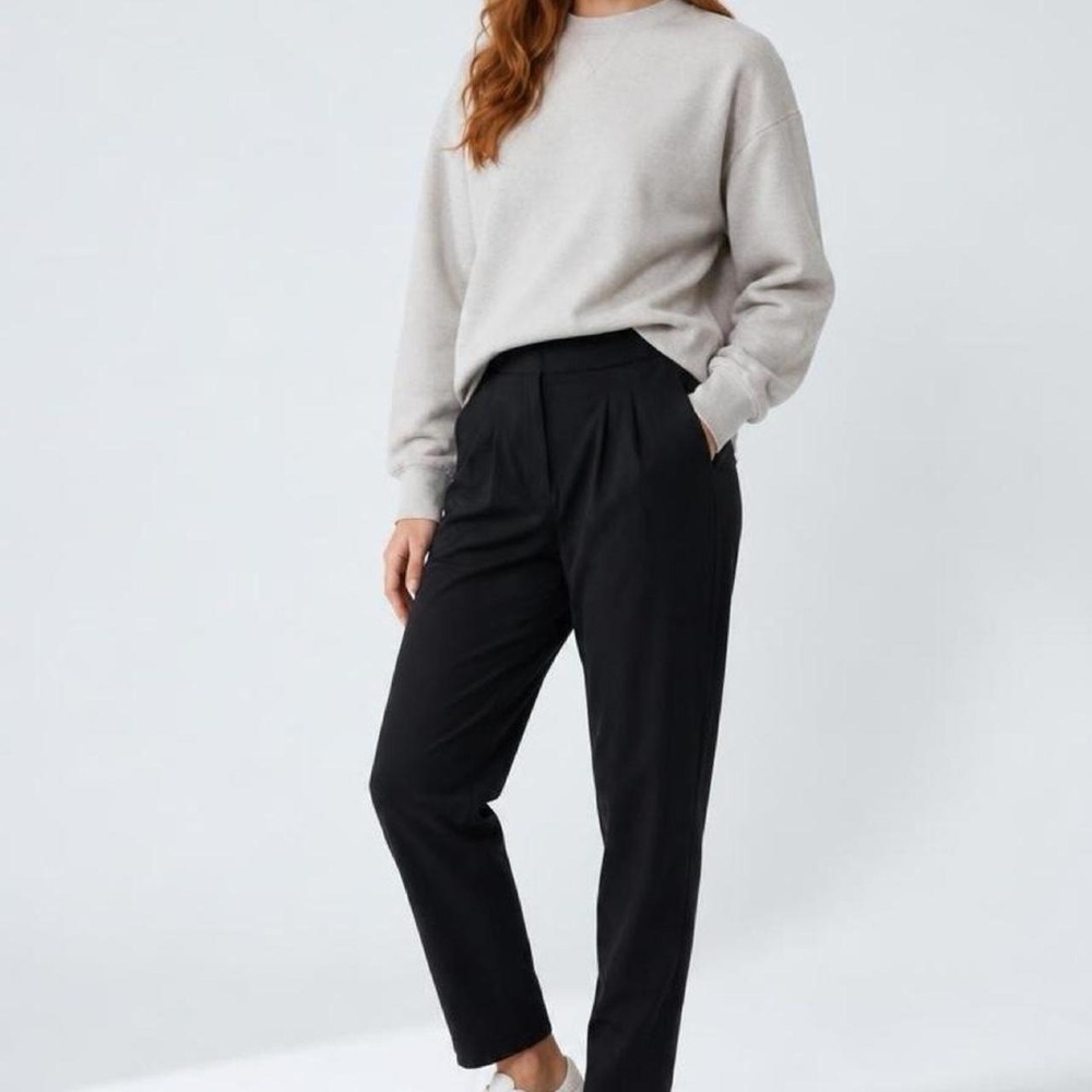 Lululemon High-Rise Pleated Tapered Pant (6)